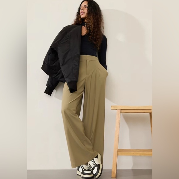 Athleta Pants - NWT Athleta Pinnacle Trouser‎ Pants Women’s Sz 14 Tan Beige Travel Lightweight